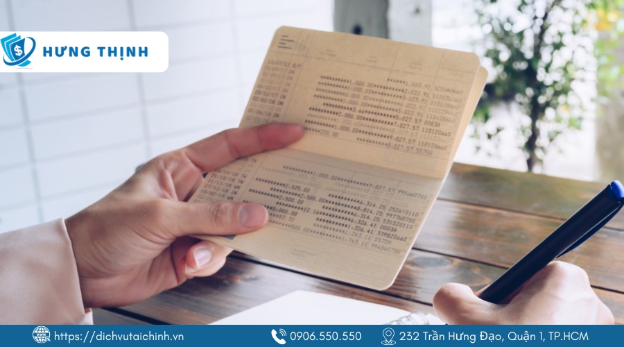 Làm sổ tiết kiệm cho con từ sớm đang trở thành lựa chọn của nhiều bậc cha mẹ