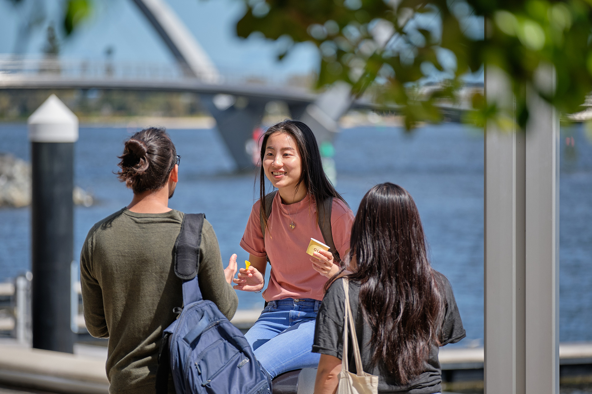 Nhóm câu hỏi phỏng vấn du học Úc khác