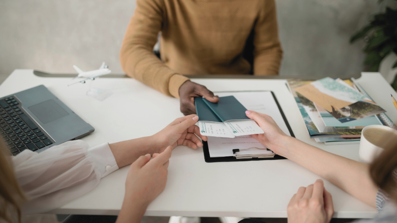 Hồ sơ chứng minh tài chính du học Italia bao gồm những gì? Chuẩn bị có khó không? 5 Tài Chính Hưng Thịnh chuyên hỗ trợ chứng minh tài chính du học Ý.