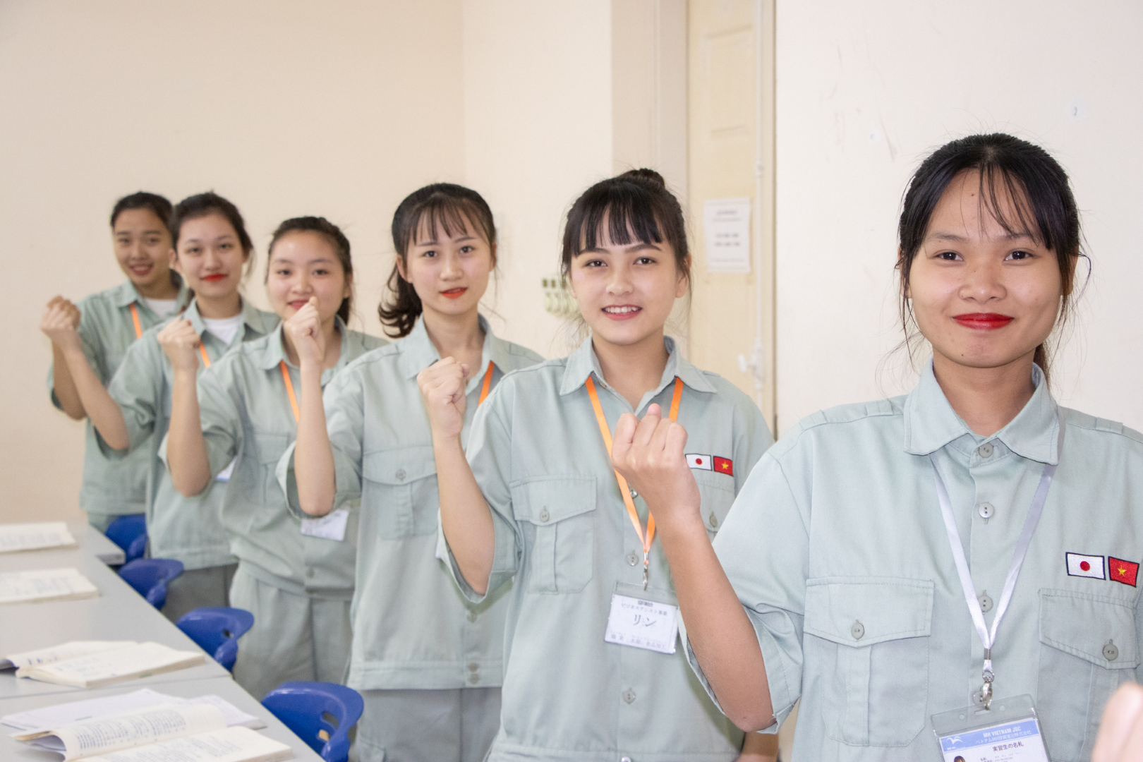 Người nước ngoài muốn học tập, làm việc hoặc sinh sống tại Nhật Bản cần xin COE.
