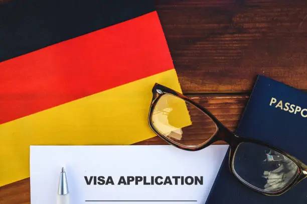 Dịch Vụ Hỗ Trợ Hồ Sơ Chứng Minh Tài Chính Để Xin Visa Du Học Bỉ Trọn Gói Từ A - Z 2026 4 Khi chứng minh tài chính để xin visa du học Bỉ nên chuẩn bị hồ sơ tài chính đầy đủ và rõ ràng.